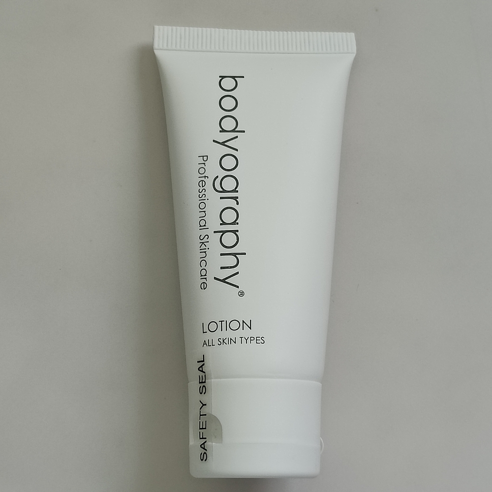 FREE WITH ANY PURCHASE NEW BODYOGRAPHY PROFESSIONAL SKINCARE LOTION TRAVEL SIZE